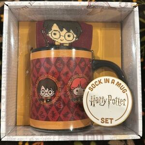 Brand new Wizarding world Harry potter sock in a mug set